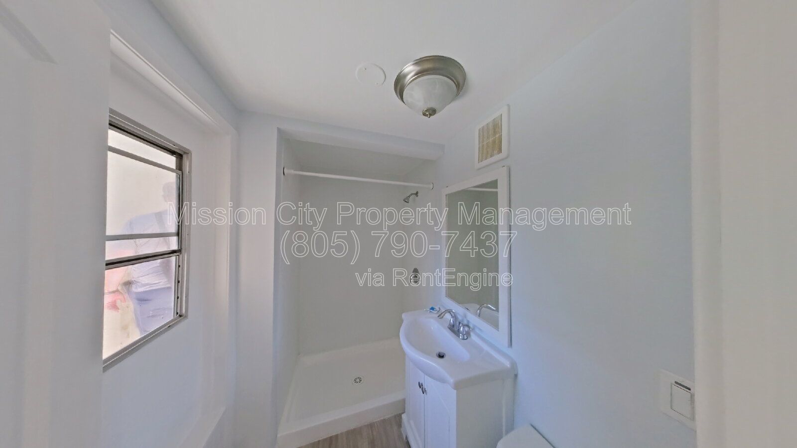 Bright Detached Studio with Private Patio and Separate Entrance property image