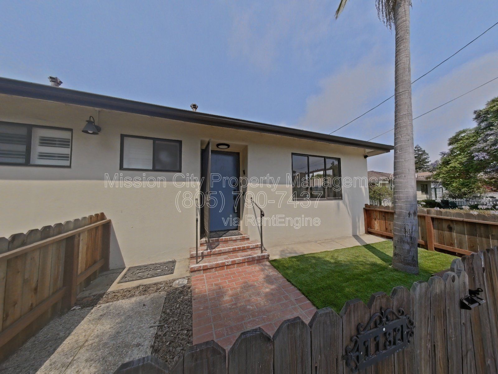 Your Downtown Retreat - 1 Bed / 1 Bath w/ Garage and Private Laundry! property image