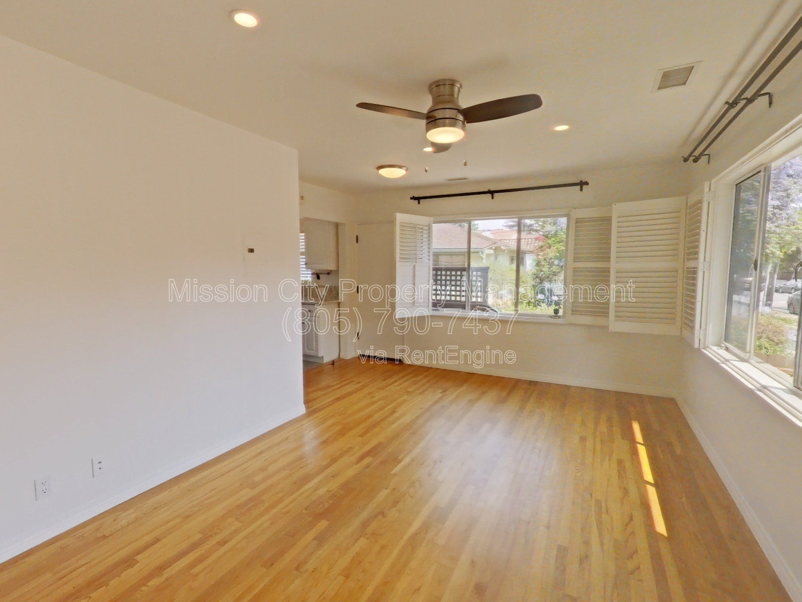 Your Downtown Retreat - 1 Bed / 1 Bath w/ Garage and Private Laundry! property image