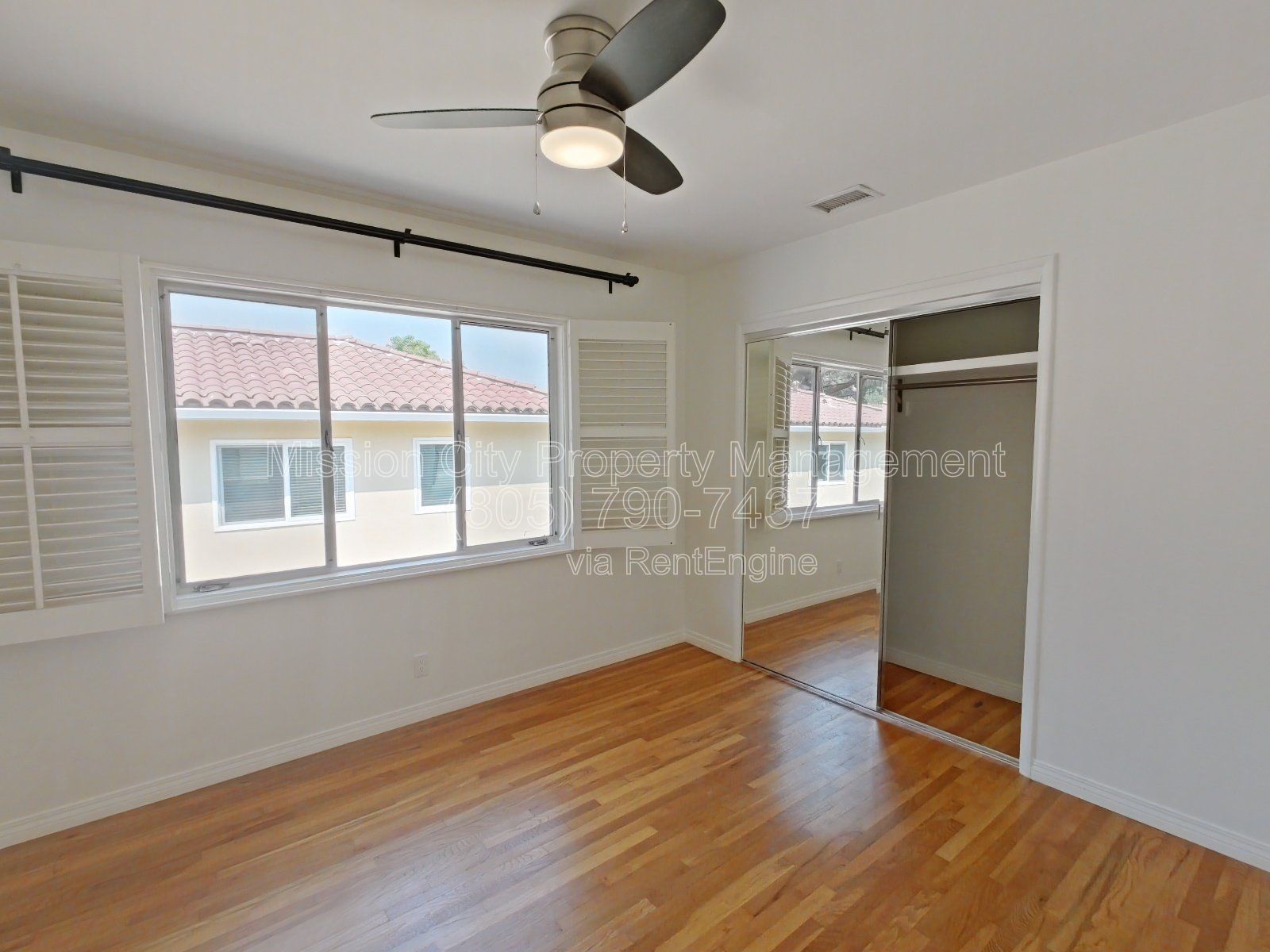 Your Downtown Retreat - 1 Bed / 1 Bath w/ Garage and Private Laundry! property image