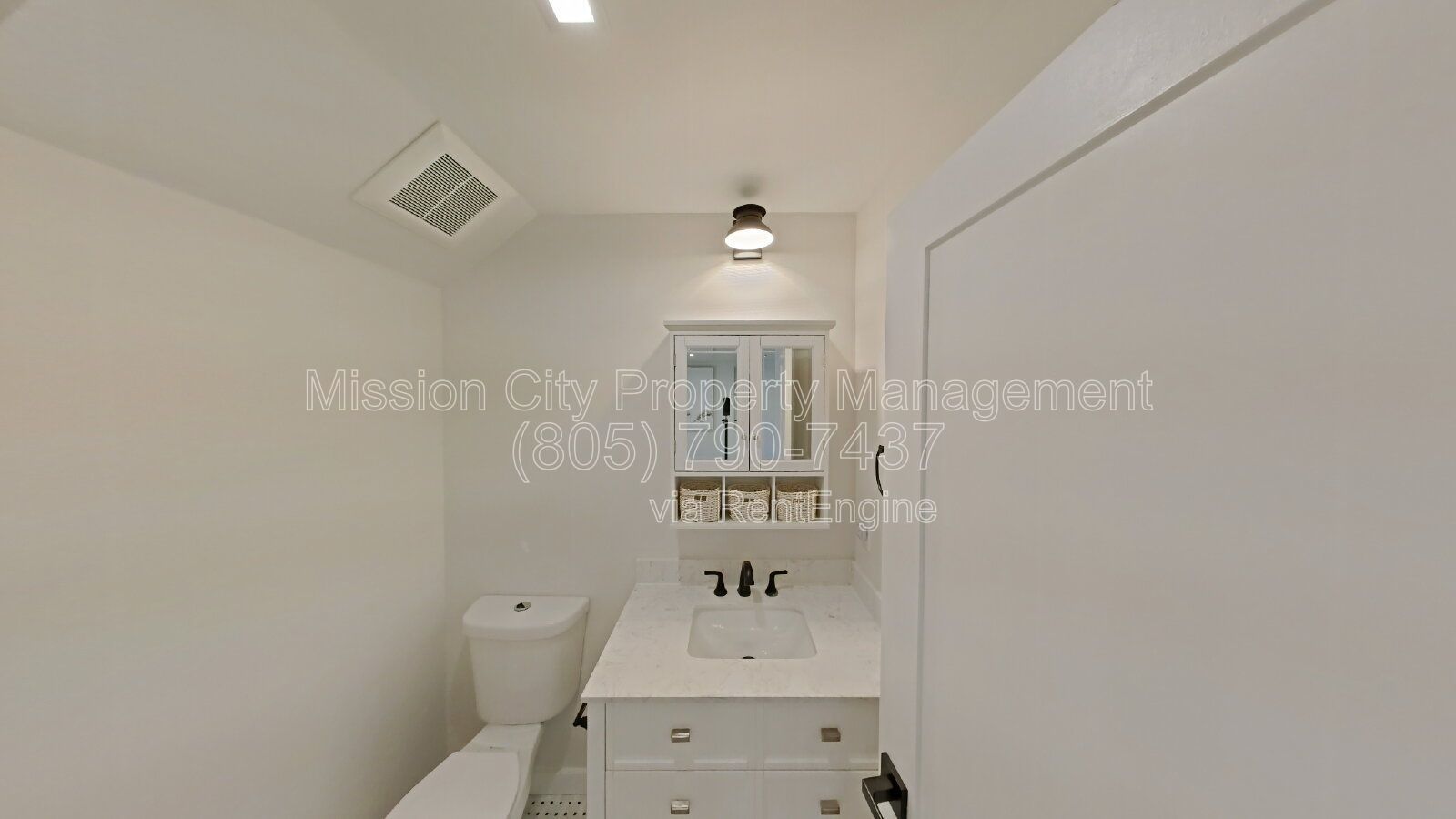 Turnkey 2BD/1.5BA One Block to Carpinteria State Beach property image