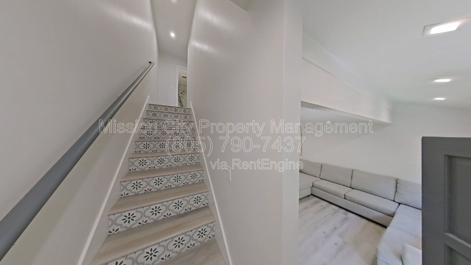 Turnkey 2BD/1.5BA One Block to Carpinteria State Beach property image