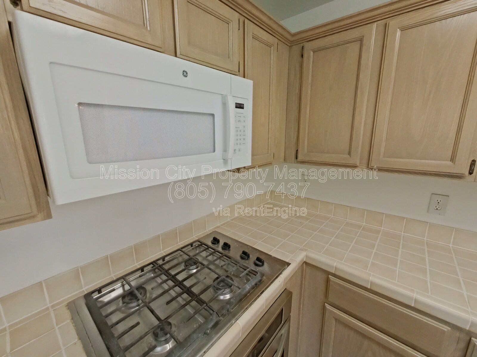 Upstairs Condo with Private Laundry – Minutes from the Best of the Mesa! property image