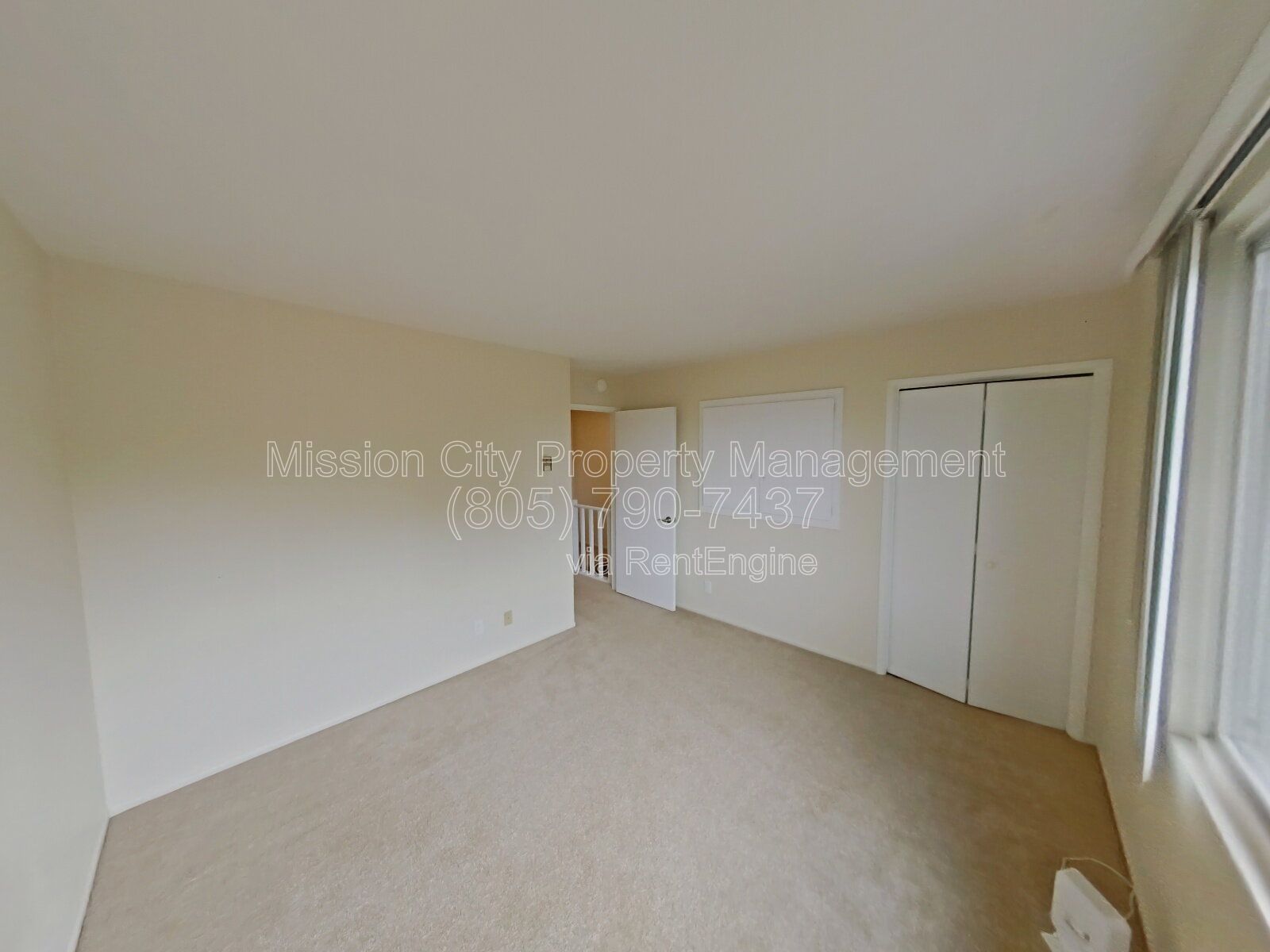 Bright 2BD/1.5BA Townhouse | Private Patio, Private Laundry & Community Pool property image